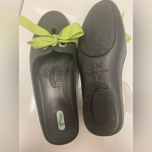 Oka-B women’s slides size m-8 - Picture 2 of 3
